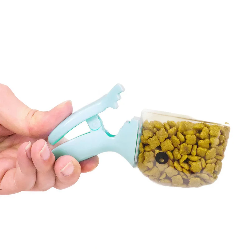 Cuillère à bec de canard en plastique pour chat