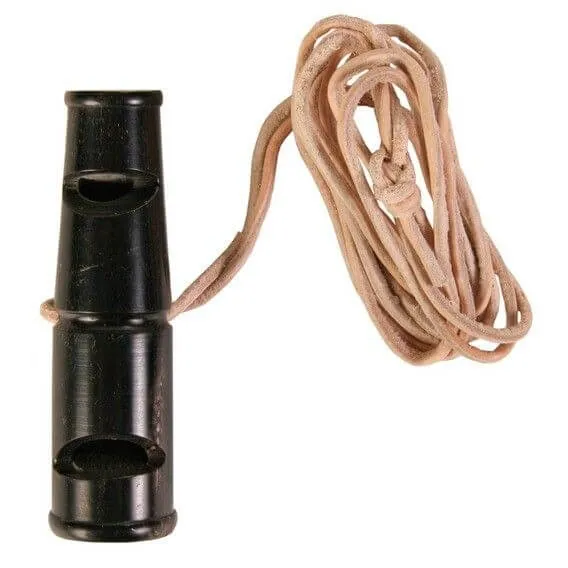 Sifflet en corne de buffle pour l'éducation du chien
