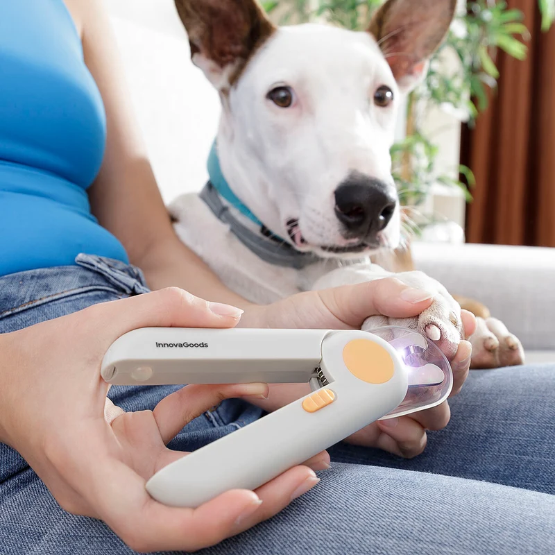 Coupe-griffes avec LED pour chien et chat